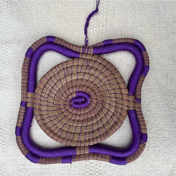 Pine Needle Wrapped Handwoven Honduran Trivet-$ for Women in Honduras 🇭🇳 - Picture 2 of 4